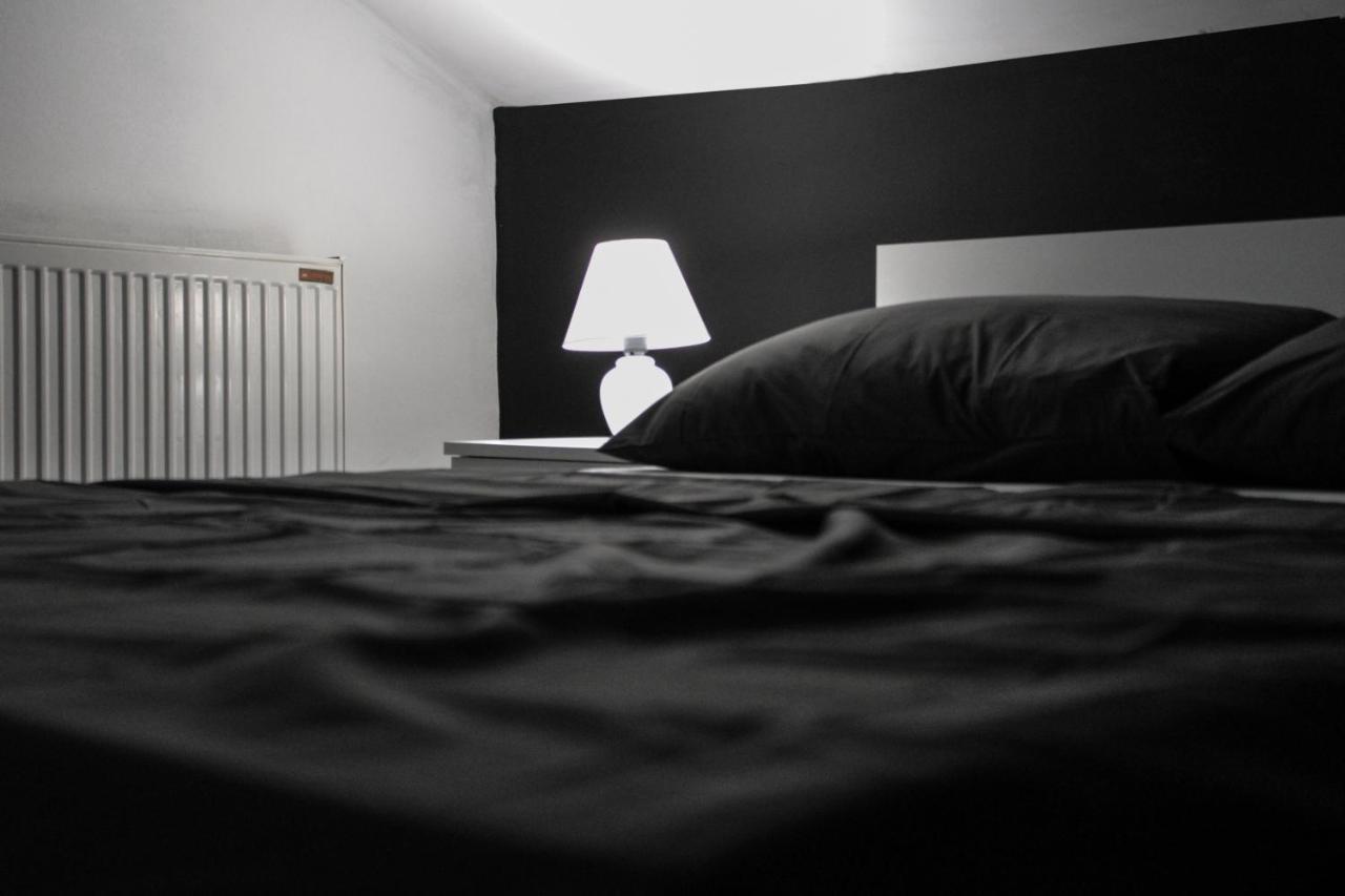 Bianco Nero Appartamento Ni Buitenkant foto